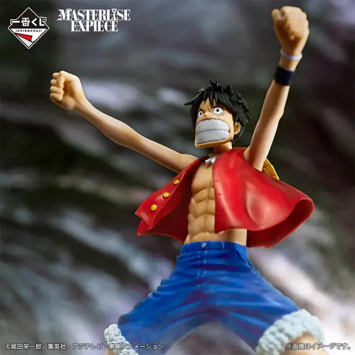ICHIBAN KUJI ONE PIECE THE GREATEST BATTLE - FIGURINE MONKEY D. LUFFY LOT A UNIVERS DE HEROS