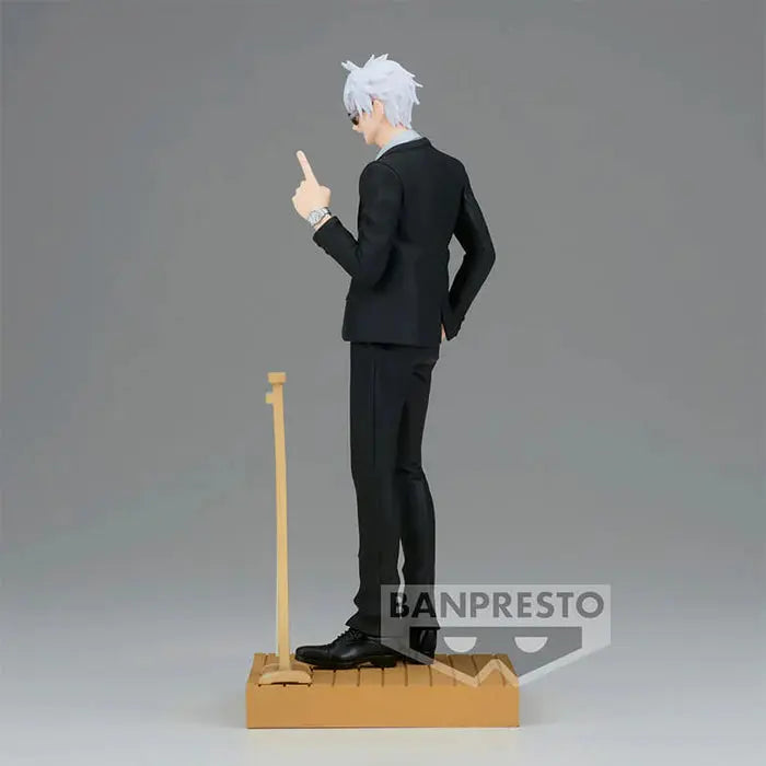 JUJUTSU KAISEN - FIGURINE SATORU GOJO SUIT VER. DIORAMA FIGURE MangaSphere