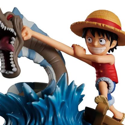 ONE PIECE - FIGURINE MONKEY D. LUFFY & NEAR SEA LORD WCF LOG STORIES MangaSphere