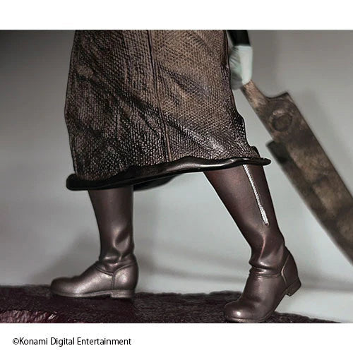 Silent Hill 2 – Figurine Red Pyramid Thing (Pyramid Head) MangaSphere
